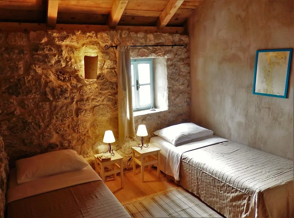 Holiday Home Villetta Mirossi Alba Grizane-Belgrad